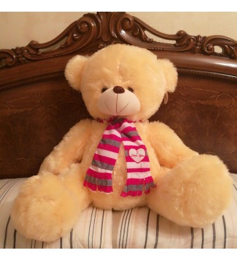 Медведь плюшевый в шарфе муз. 70 см     